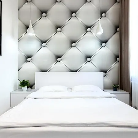 Leogrand Vip On Pidhirna 3