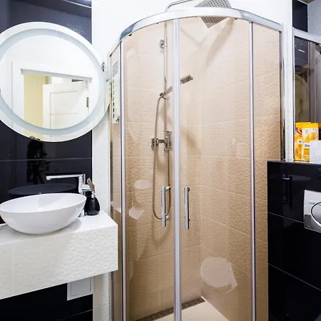 Apartment Leogrand Vip On Pidhirna 3 Lviv