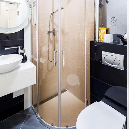 Leogrand Vip On Pidhirna 3 Lviv